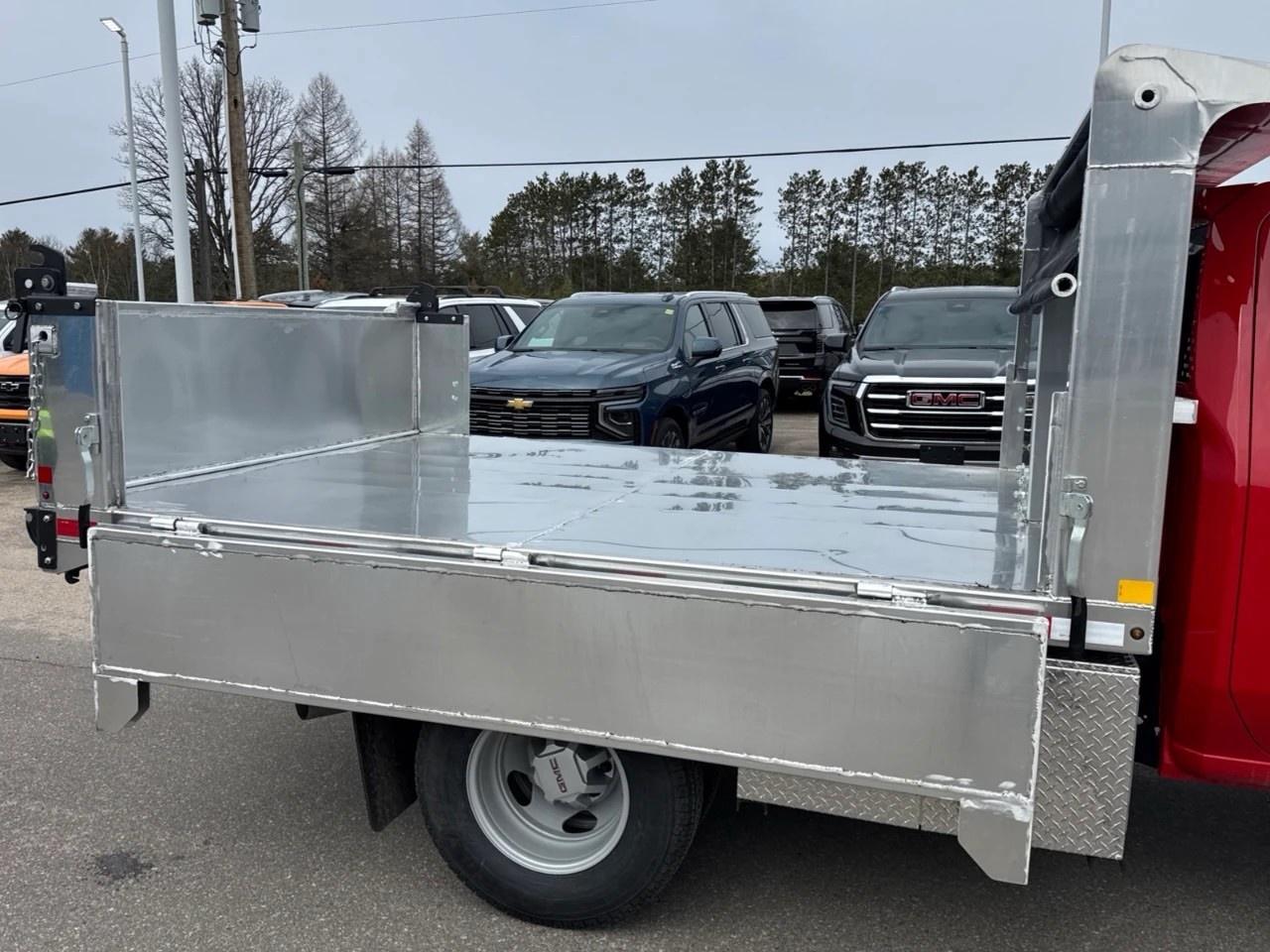 2026 GMC Sierra 3500HD CC 4WD Crew Cab 177" WB, 60" CA Pro Photo