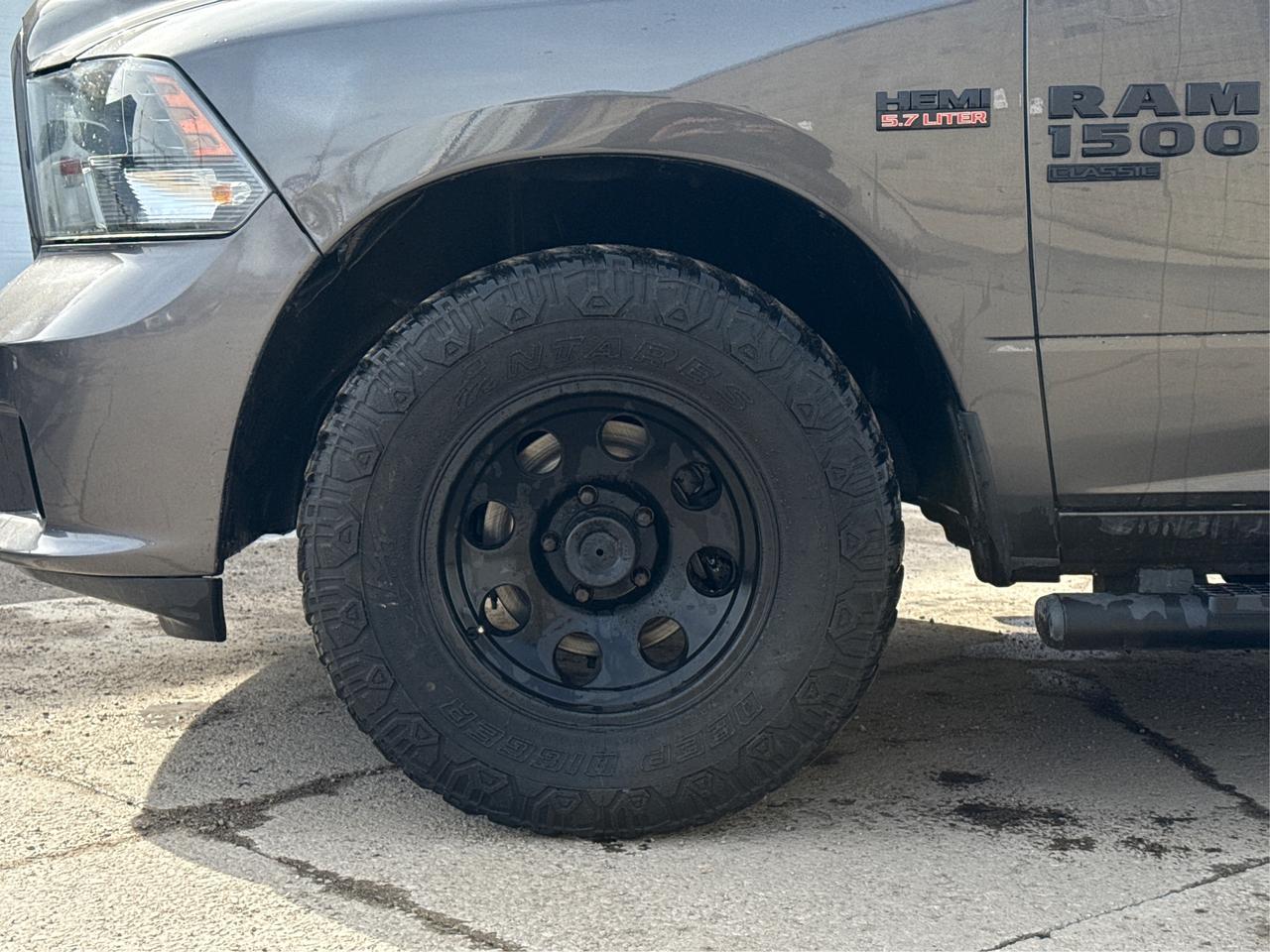 2020 RAM 1500 Classic FULLY LOADED WITH $9950 IN OPTIONS  WE FINANCE ALL Photo