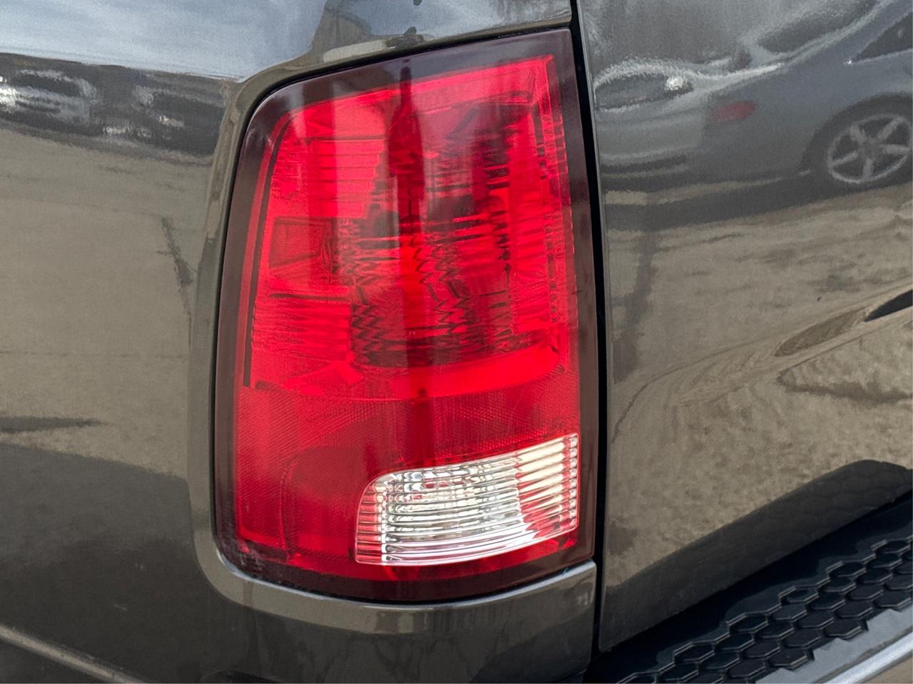 2020 RAM 1500 Classic FULLY LOADED WITH $9950 IN OPTIONS  WE FINANCE ALL Photo