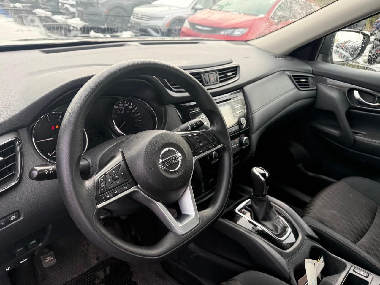 2017 Nissan Rogue  Photo