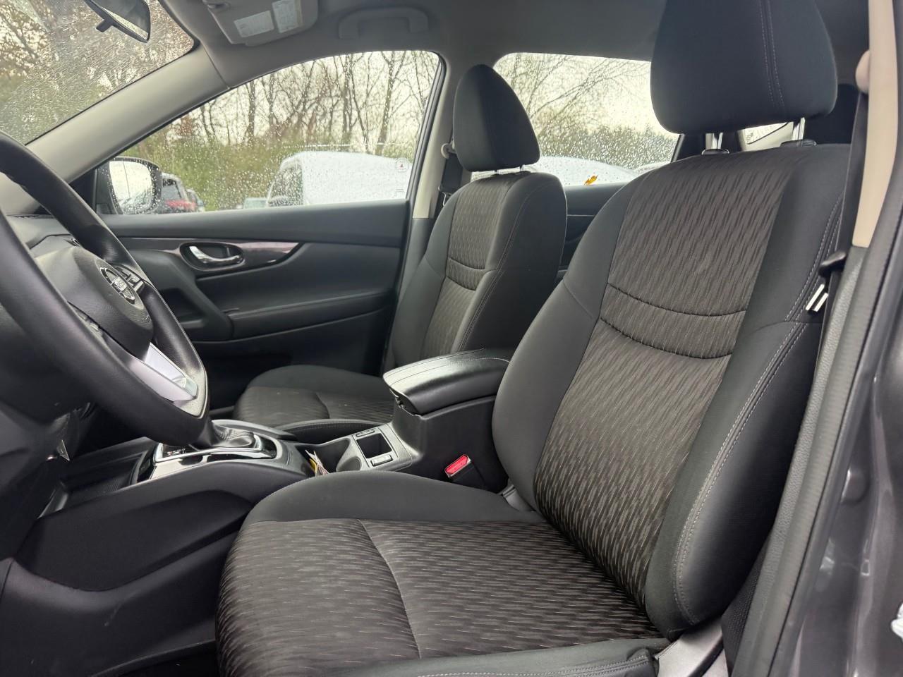 2017 Nissan Rogue  Photo