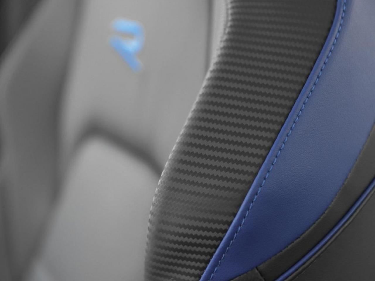 2026 Volkswagen Golf R BLACK EDITION Photo