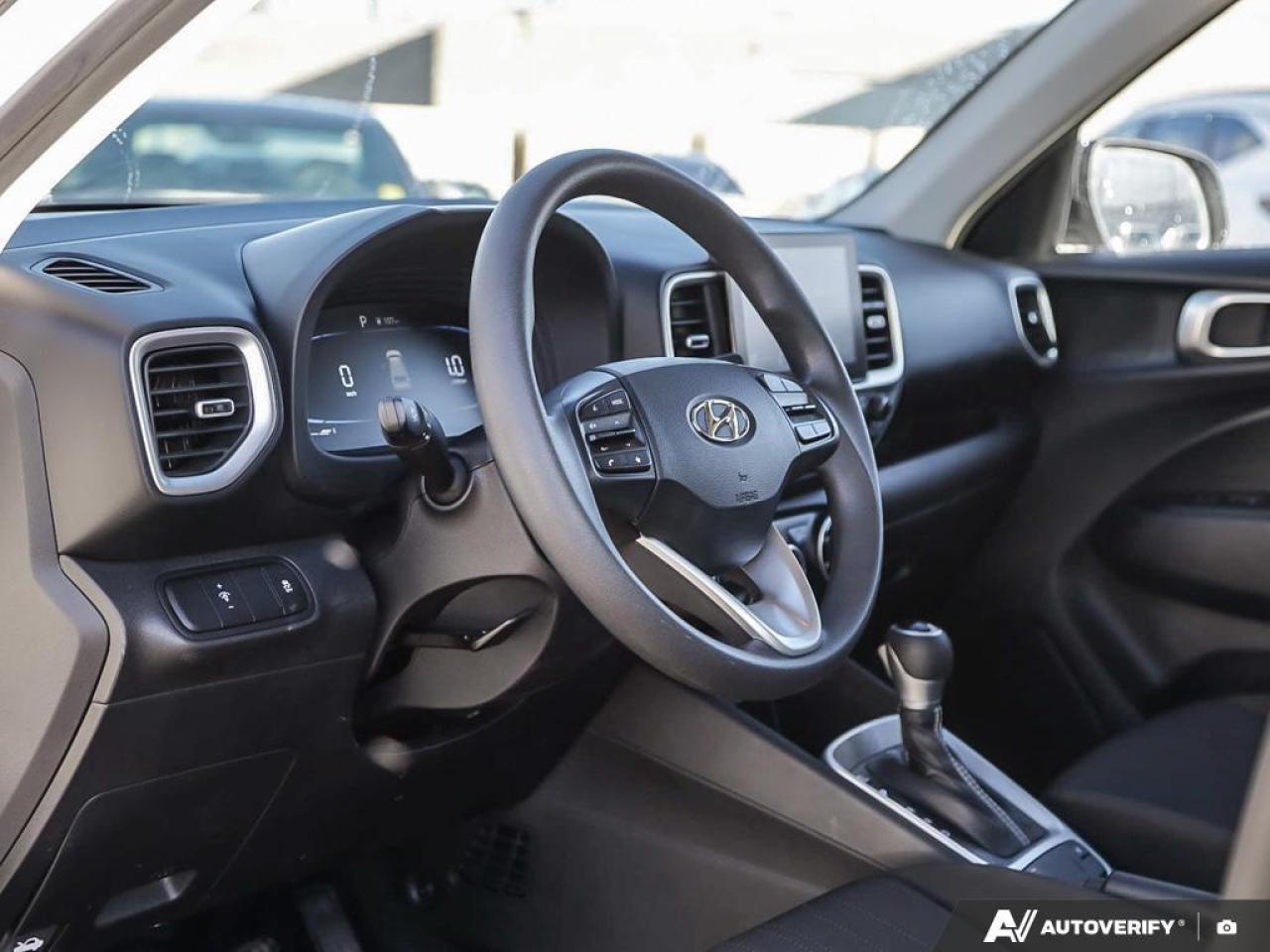 2023 Hyundai Venue Essential w/Two-Tone 4dr Front-Wheel Drive Photo