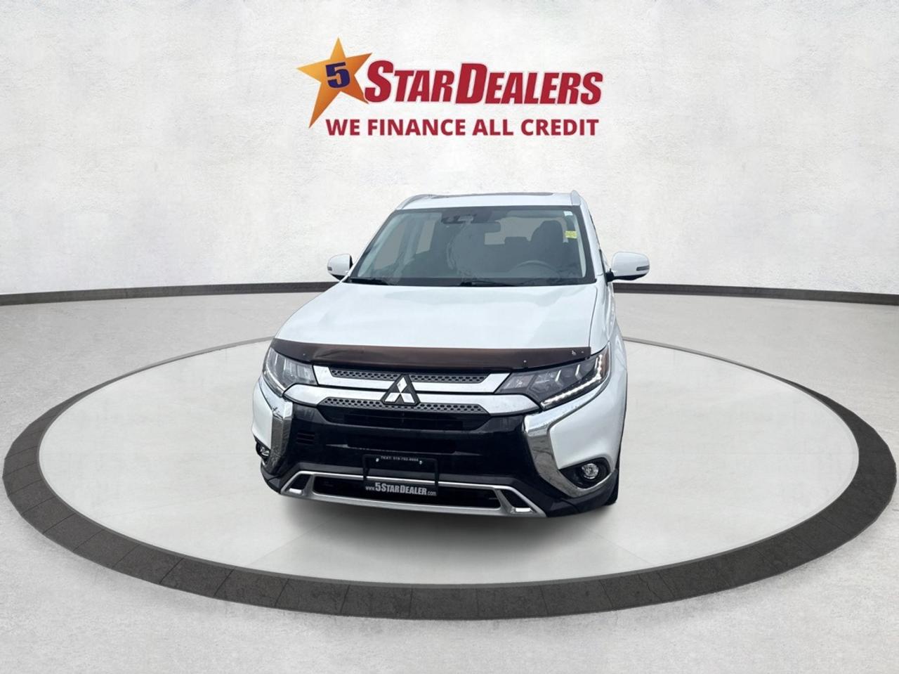 2020 Mitsubishi Outlander AWD LEATHER SUNROOF H-SEATS WE FINANCE ALL CREDIT! Photo