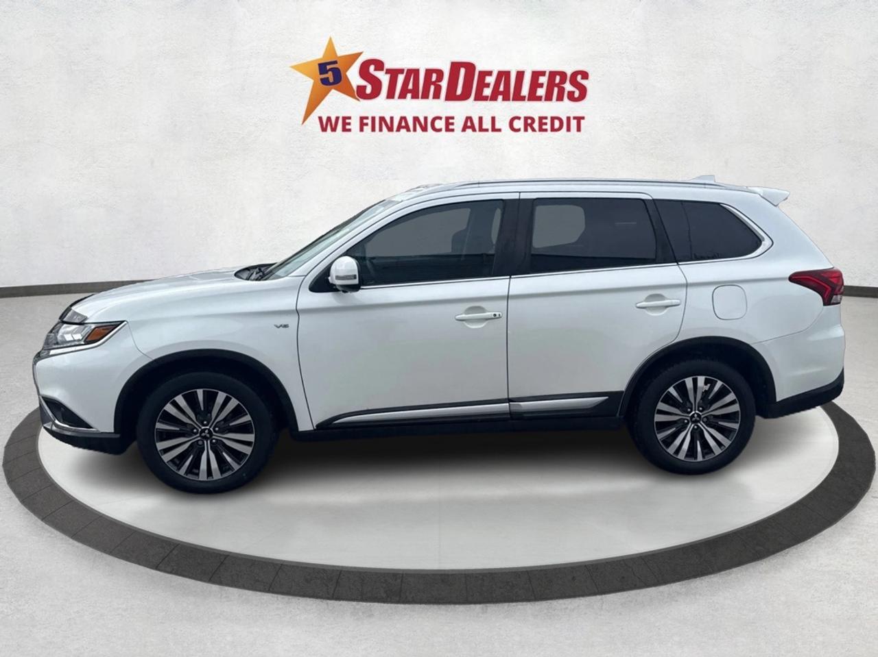 2020 Mitsubishi Outlander AWD LEATHER SUNROOF H-SEATS WE FINANCE ALL CREDIT! Photo3