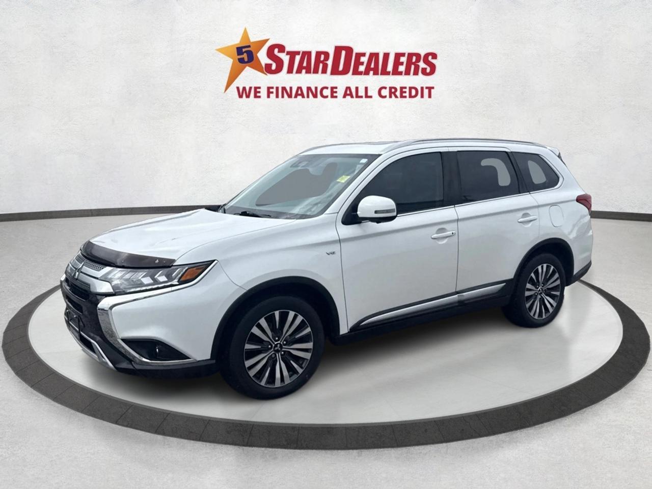 2020 Mitsubishi Outlander AWD LEATHER SUNROOF H-SEATS WE FINANCE ALL CREDIT! Photo2