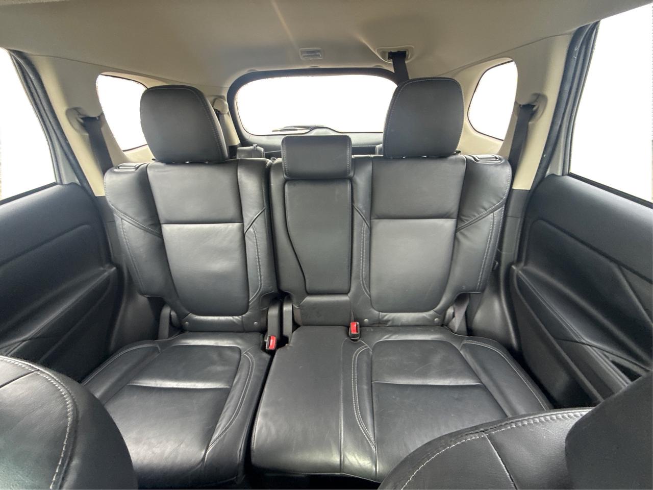 2020 Mitsubishi Outlander AWD LEATHER SUNROOF H-SEATS WE FINANCE ALL CREDIT! Photo
