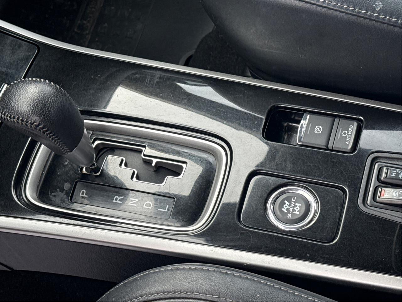 2020 Mitsubishi Outlander AWD LEATHER SUNROOF H-SEATS WE FINANCE ALL CREDIT! Photo