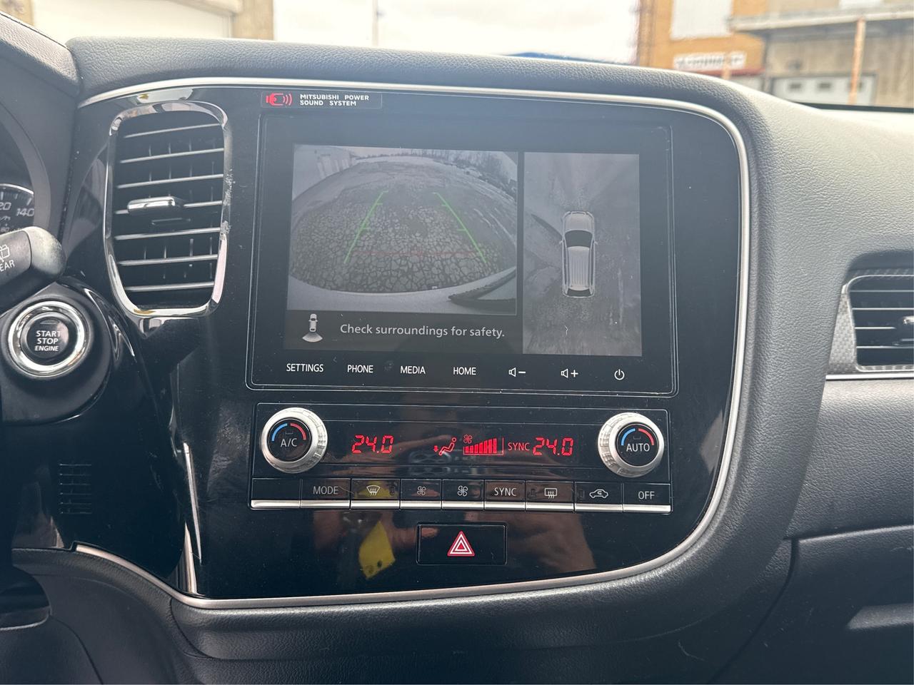 2020 Mitsubishi Outlander AWD LEATHER SUNROOF H-SEATS WE FINANCE ALL CREDIT! Photo