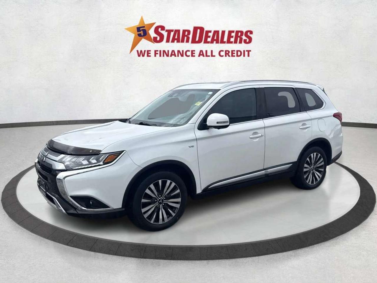 2020 Mitsubishi Outlander AWD LEATHER SUNROOF H-SEATS WE FINANCE ALL CREDIT! Photo