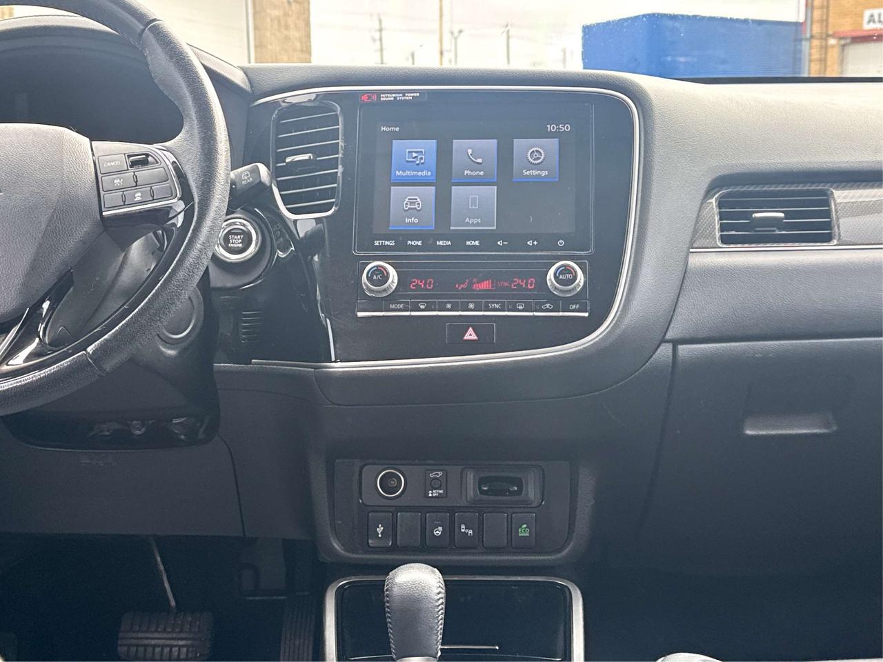 2020 Mitsubishi Outlander AWD LEATHER SUNROOF H-SEATS WE FINANCE ALL CREDIT! Photo