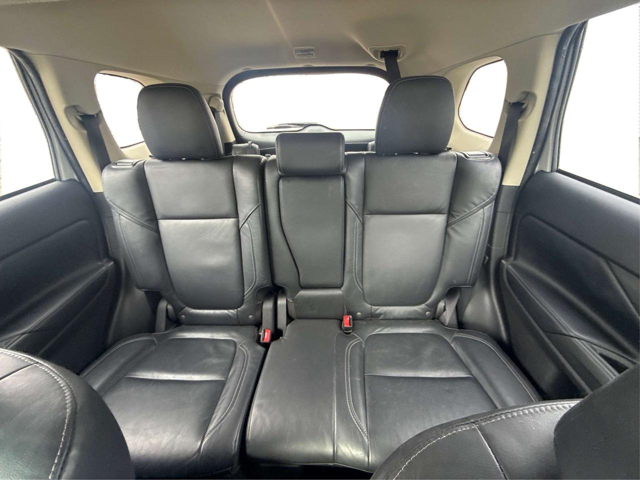 2020 Mitsubishi Outlander AWD LEATHER SUNROOF H-SEATS WE FINANCE ALL CREDIT! Photo