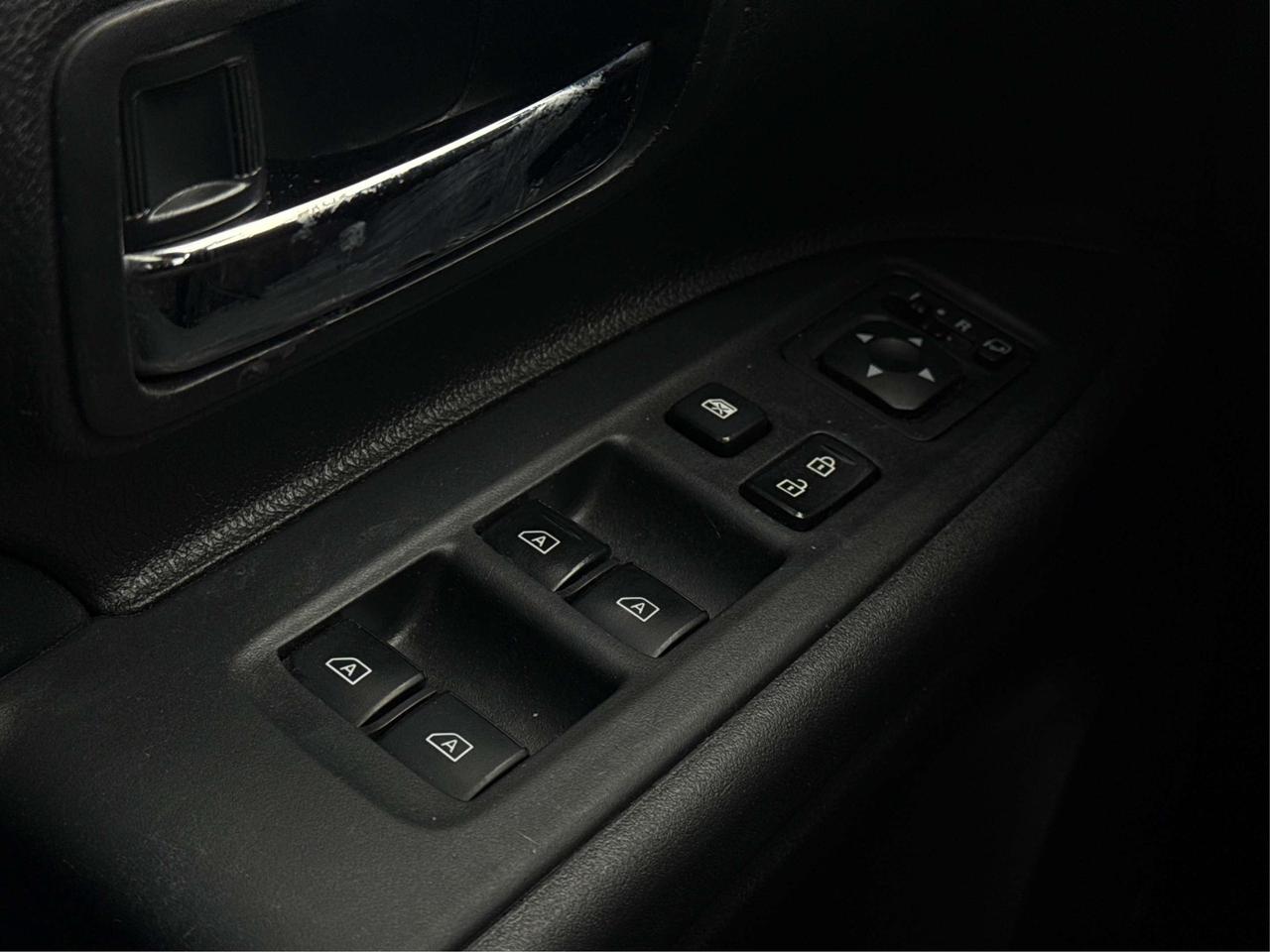 2020 Mitsubishi Outlander AWD LEATHER SUNROOF H-SEATS WE FINANCE ALL CREDIT! Photo