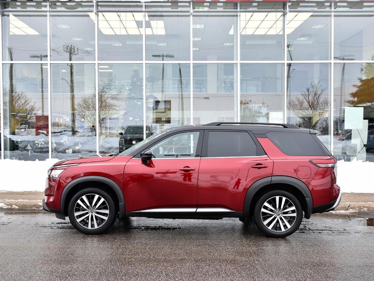 2024 Nissan Pathfinder Platinum 4dr 4x4 Photo3