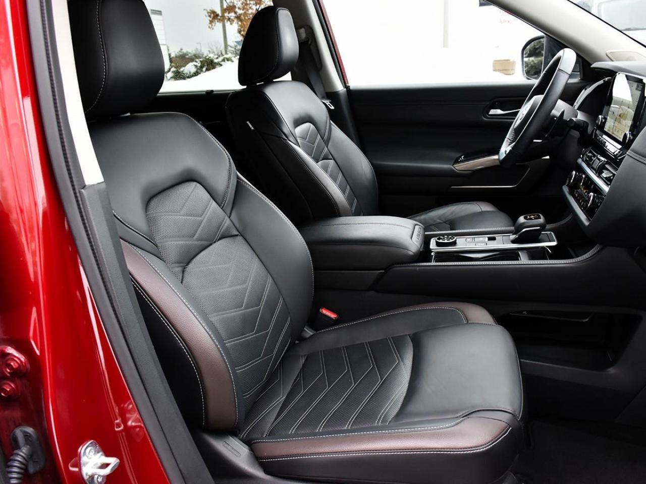 2024 Nissan Pathfinder Platinum 4dr 4x4 Photo