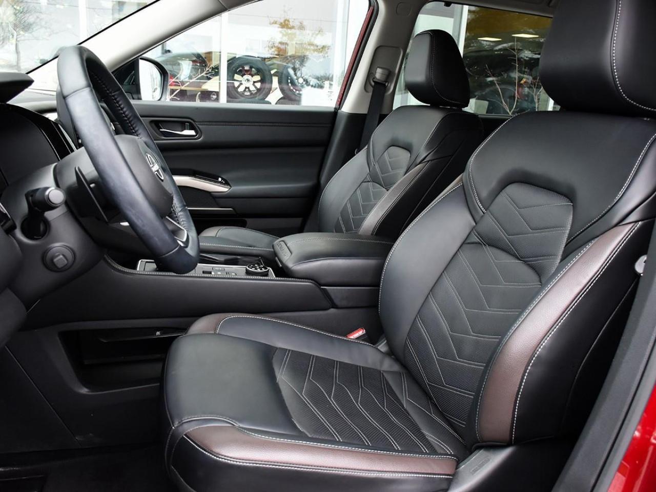 2024 Nissan Pathfinder Platinum 4dr 4x4 Photo