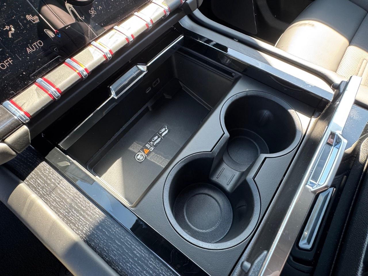 2025 GMC Yukon 4WD 4dr AT4 Ultimate Photo