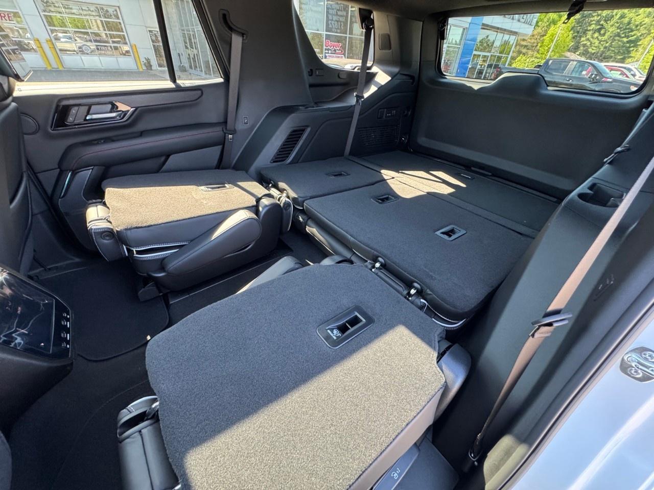 2025 GMC Yukon 4WD 4dr AT4 Ultimate Photo