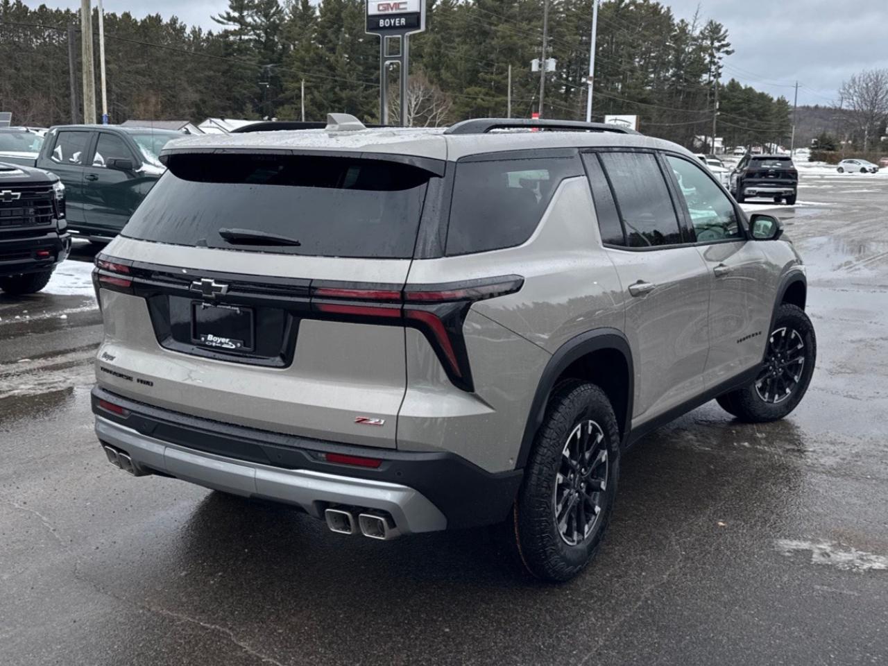 2026 Chevrolet Traverse AWD 4dr Z71 Photo4