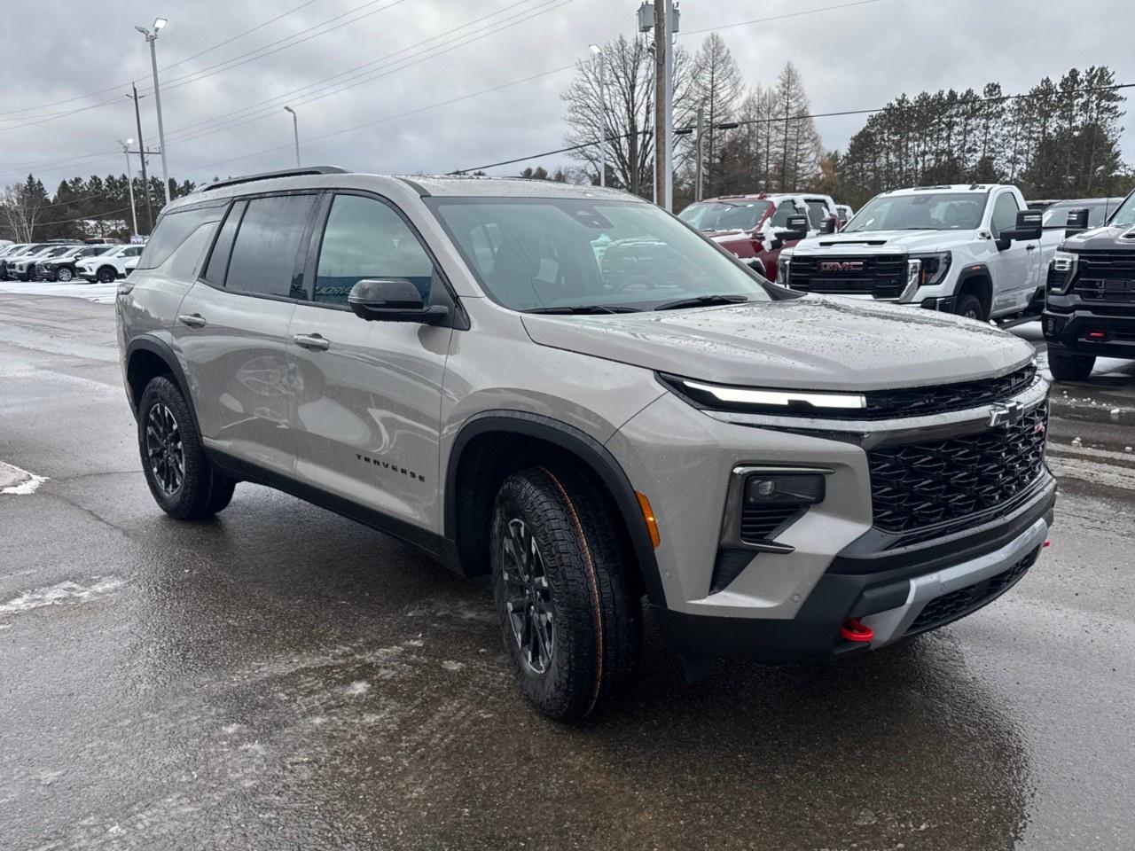 2026 Chevrolet Traverse AWD 4dr Z71 Photo2