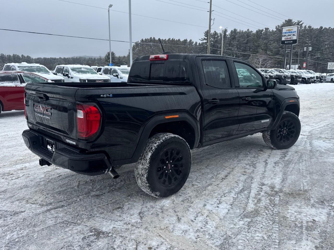 2026 GMC Canyon Crew Cab Short Box 4-Wheel Drive Elevation Photo4