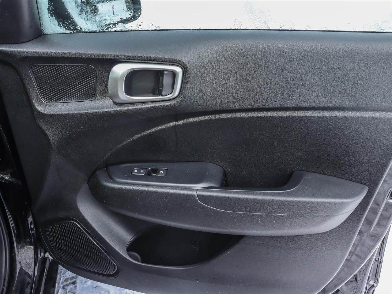 2020 Hyundai Venue Essential 4dr Front-Wheel Drive Photo