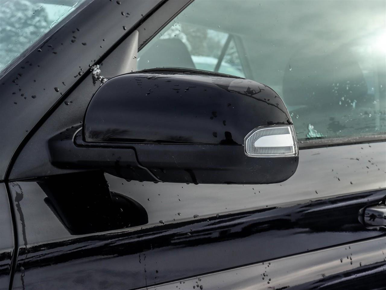 2020 Hyundai Venue Essential 4dr Front-Wheel Drive Photo