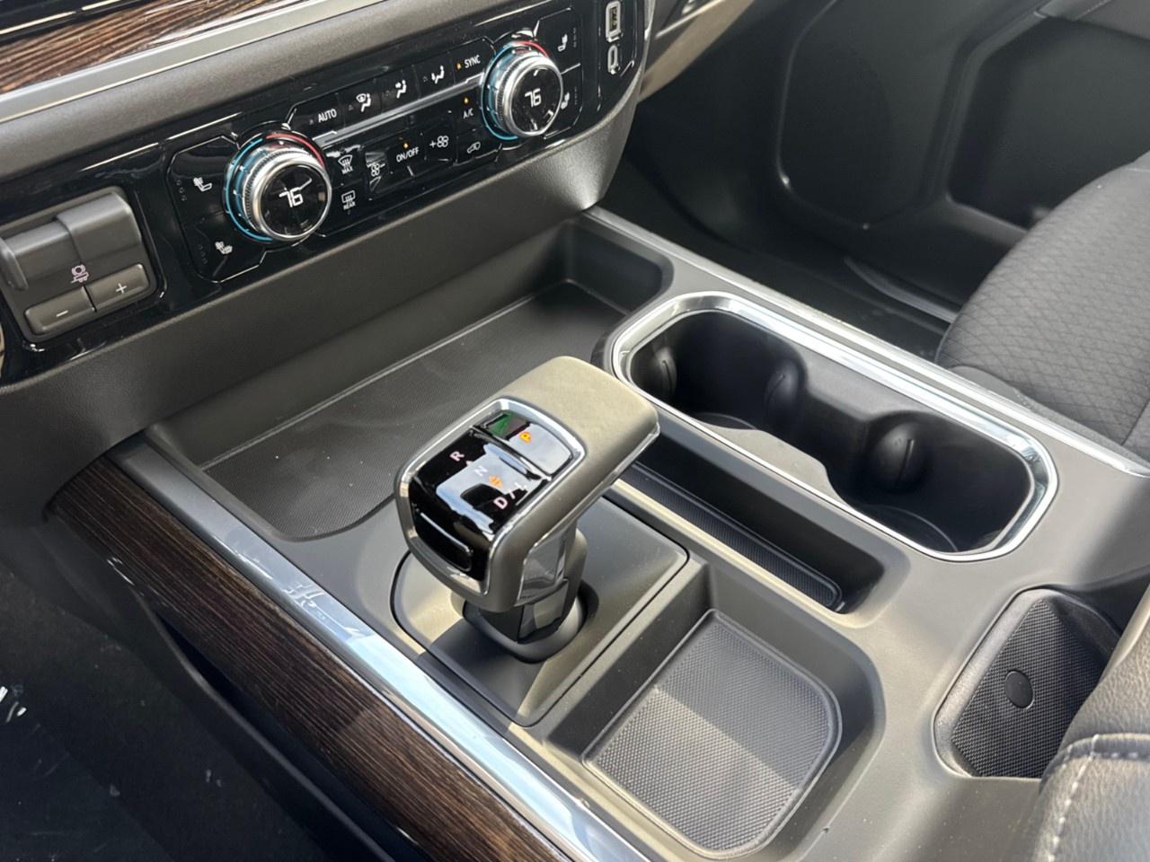 2026 GMC Sierra 1500 Crew Cab Short Box 4-Wheel Drive Elevation Photo