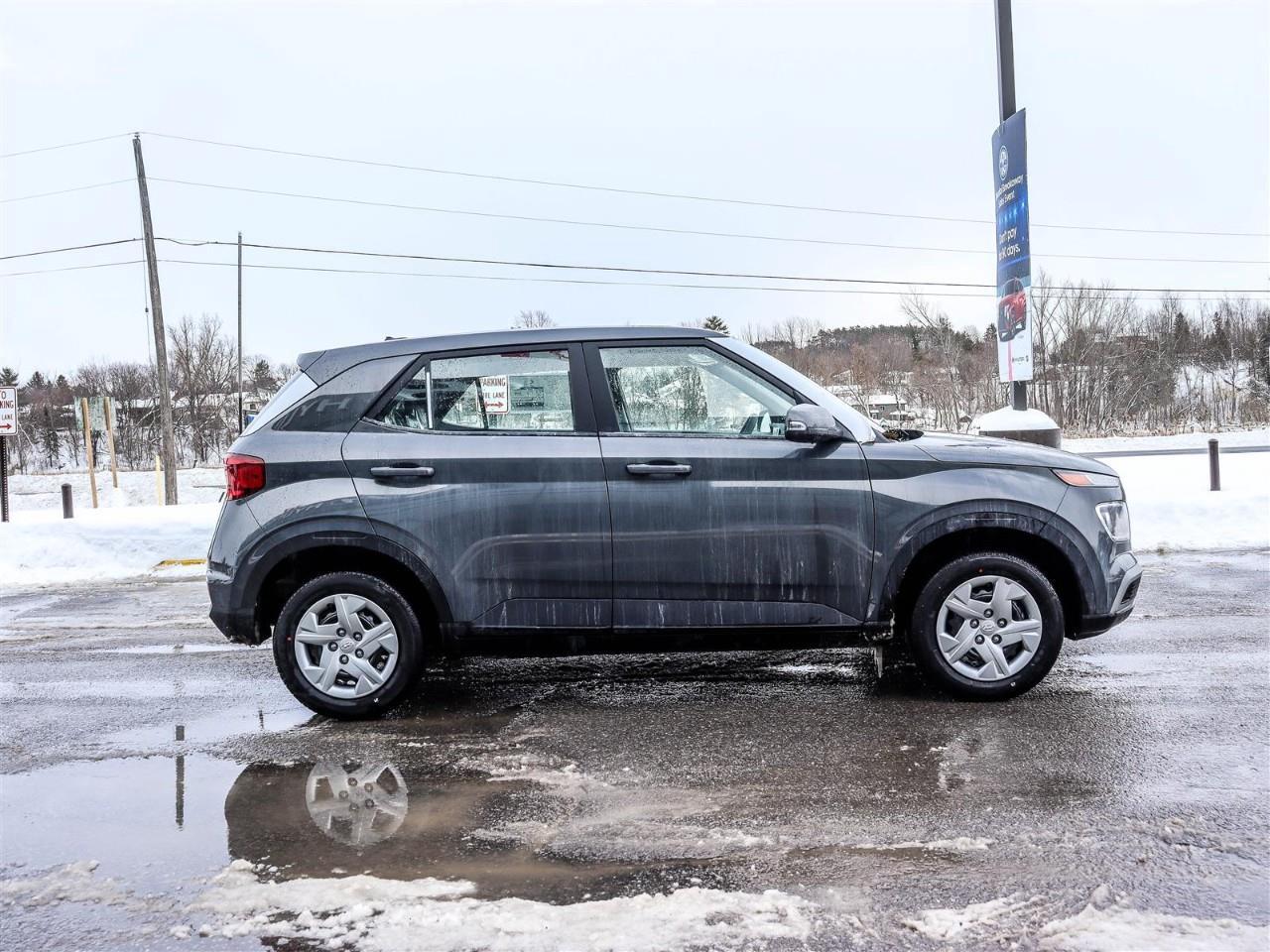 2026 Hyundai Venue Essential 4dr Front-Wheel Drive Photo2