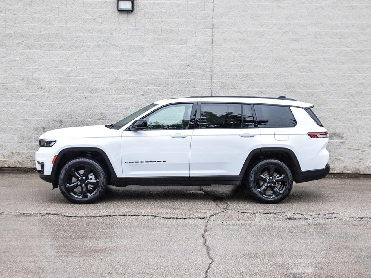 2025 Jeep Grand Cherokee L Limited 4dr 4x4 Photo