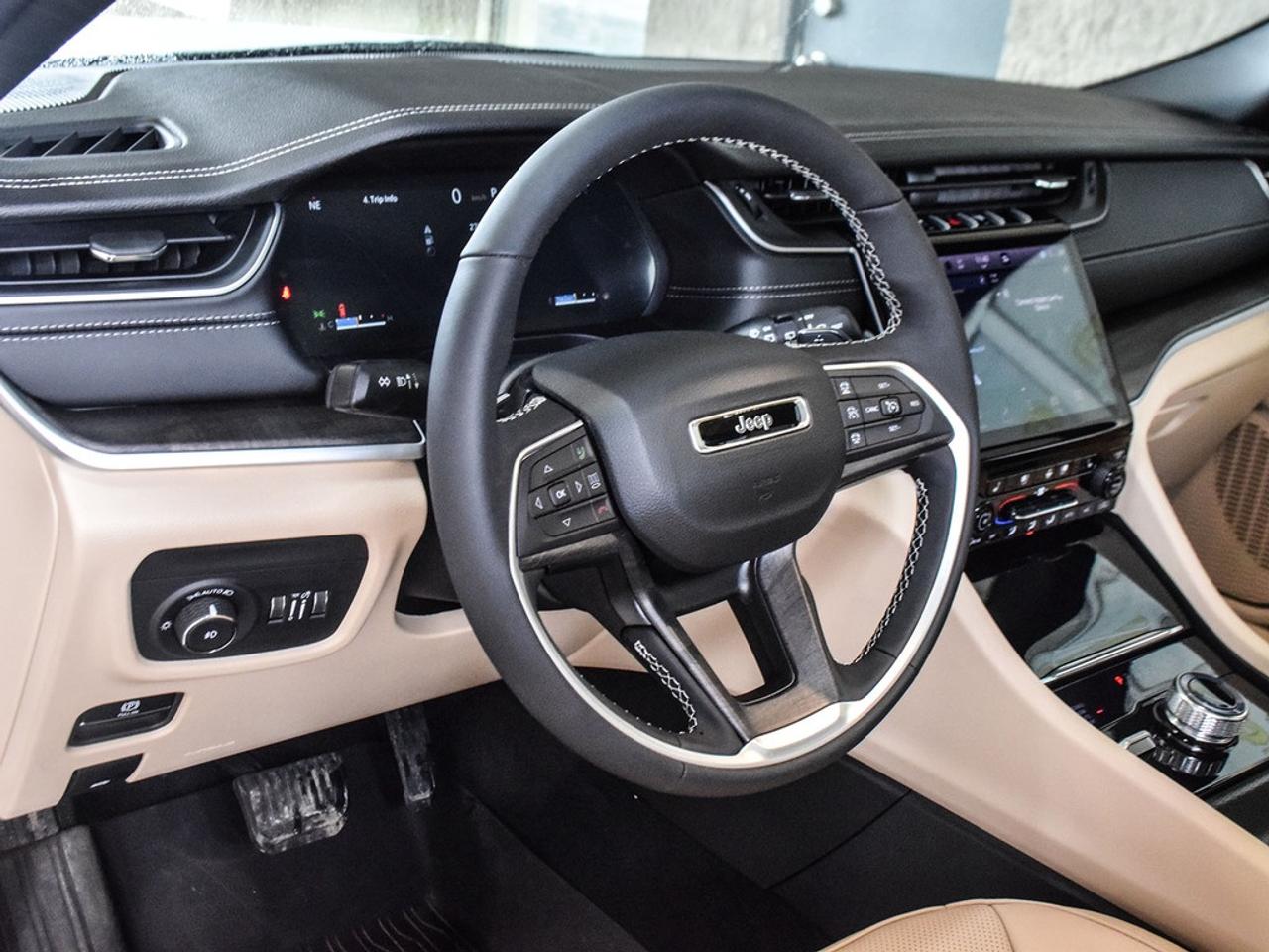 2025 Jeep Grand Cherokee L Limited 4dr 4x4 Photo