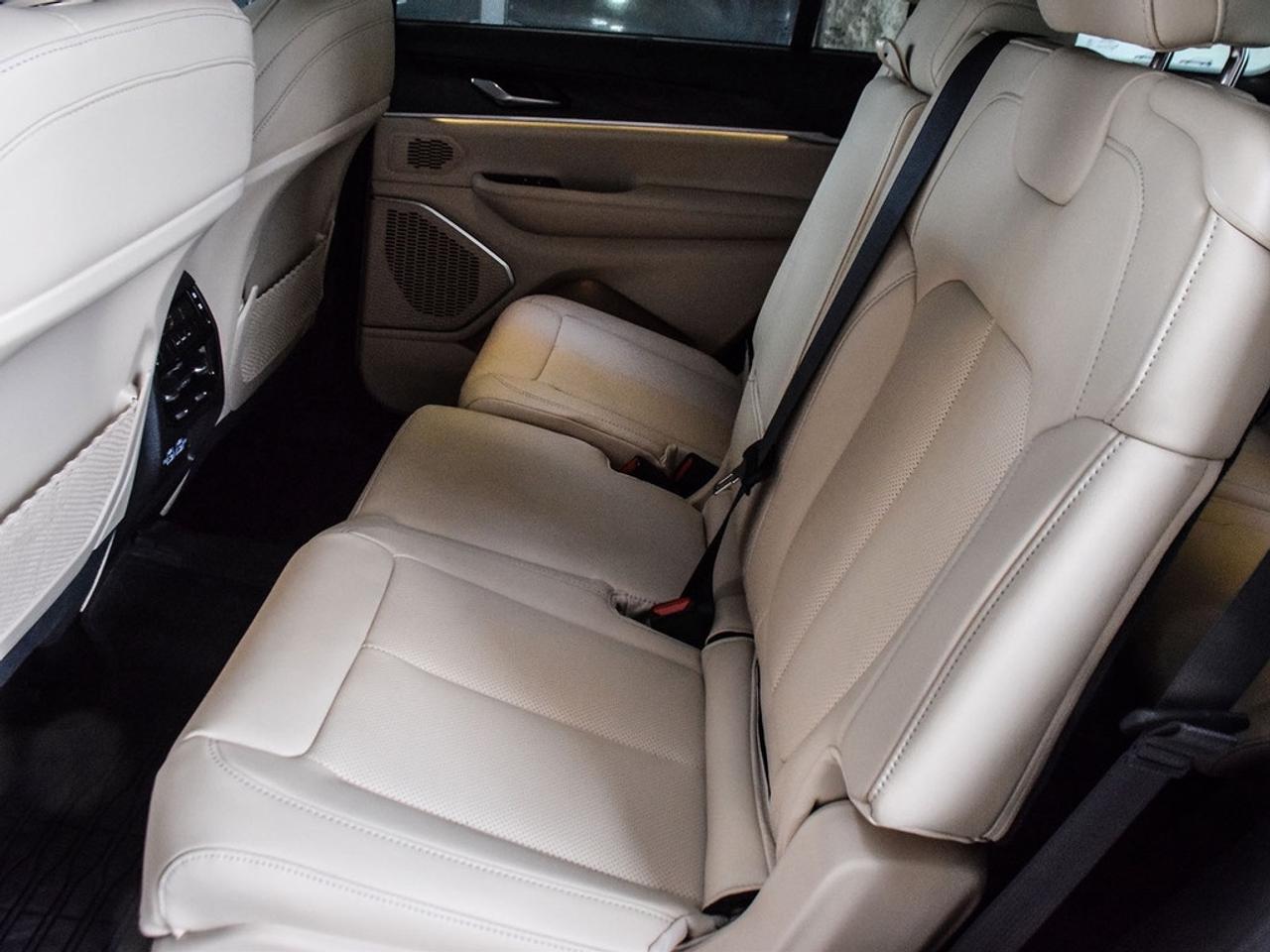 2025 Jeep Grand Cherokee L Limited 4dr 4x4 Photo