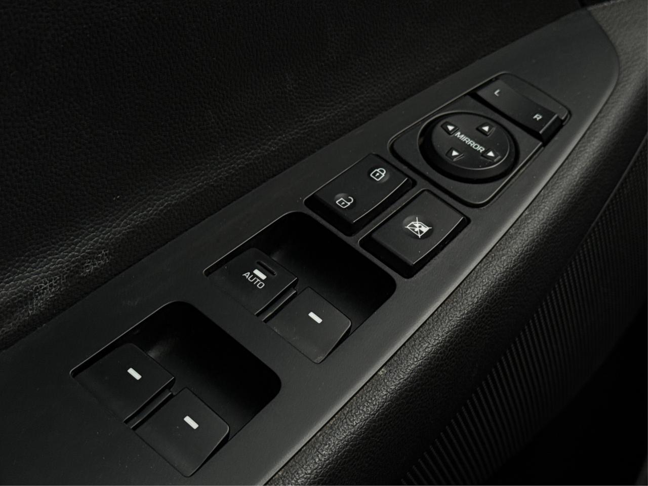 2020 Hyundai Tucson AWD PANO LEATHER LOADED  WE FINANCE ALL CREDIT! Photo