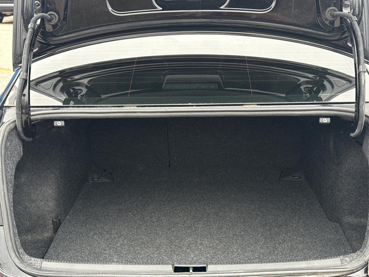 2018 Volkswagen Passat LEATHER SUNROOF HEATED SEATS WE FINANCE ALL CREDIT Photo