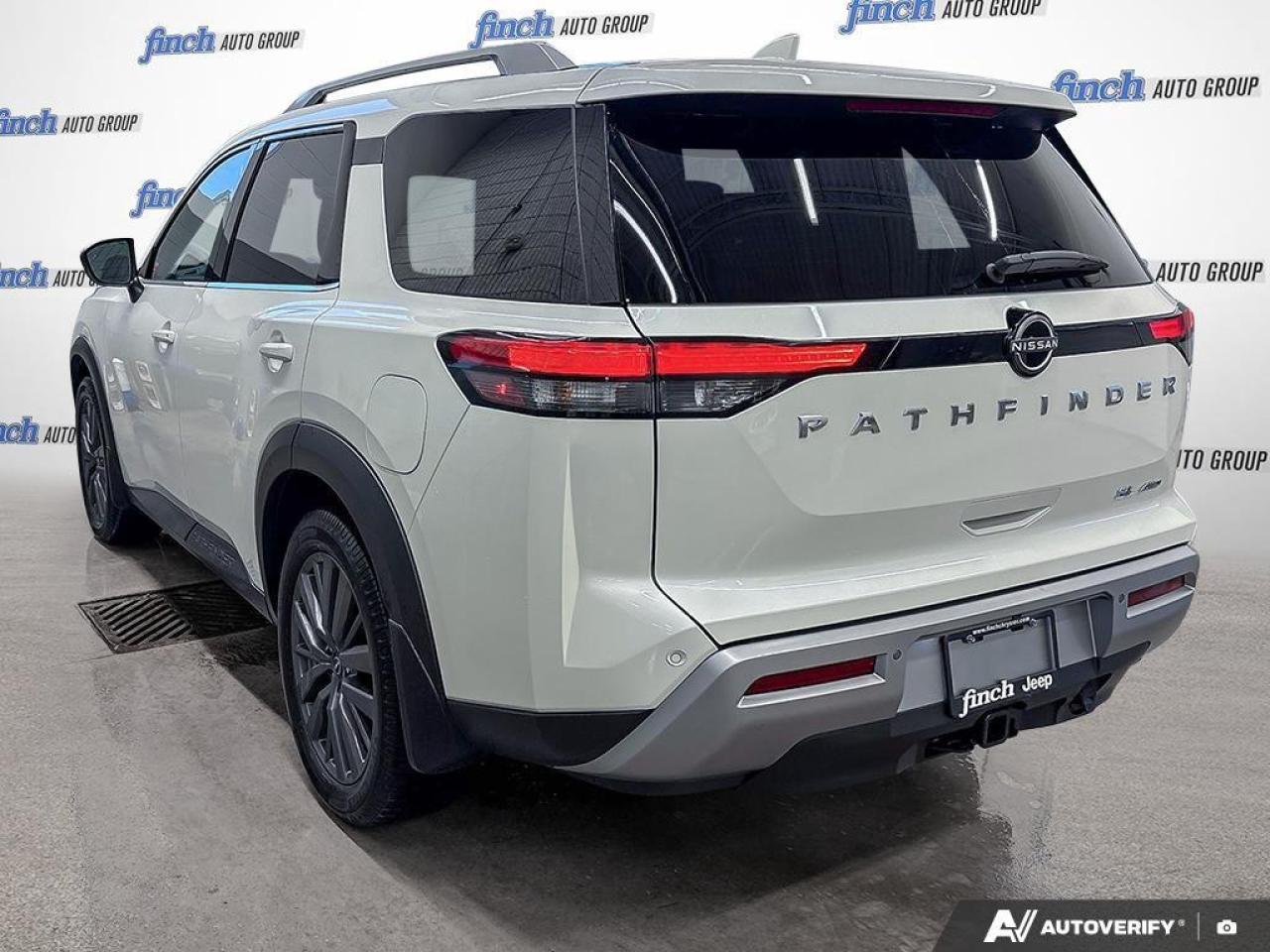 2023 Nissan Pathfinder SL 4dr 4x4 Photo