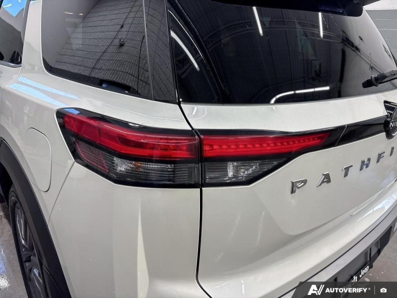 2023 Nissan Pathfinder SL 4dr 4x4 Photo