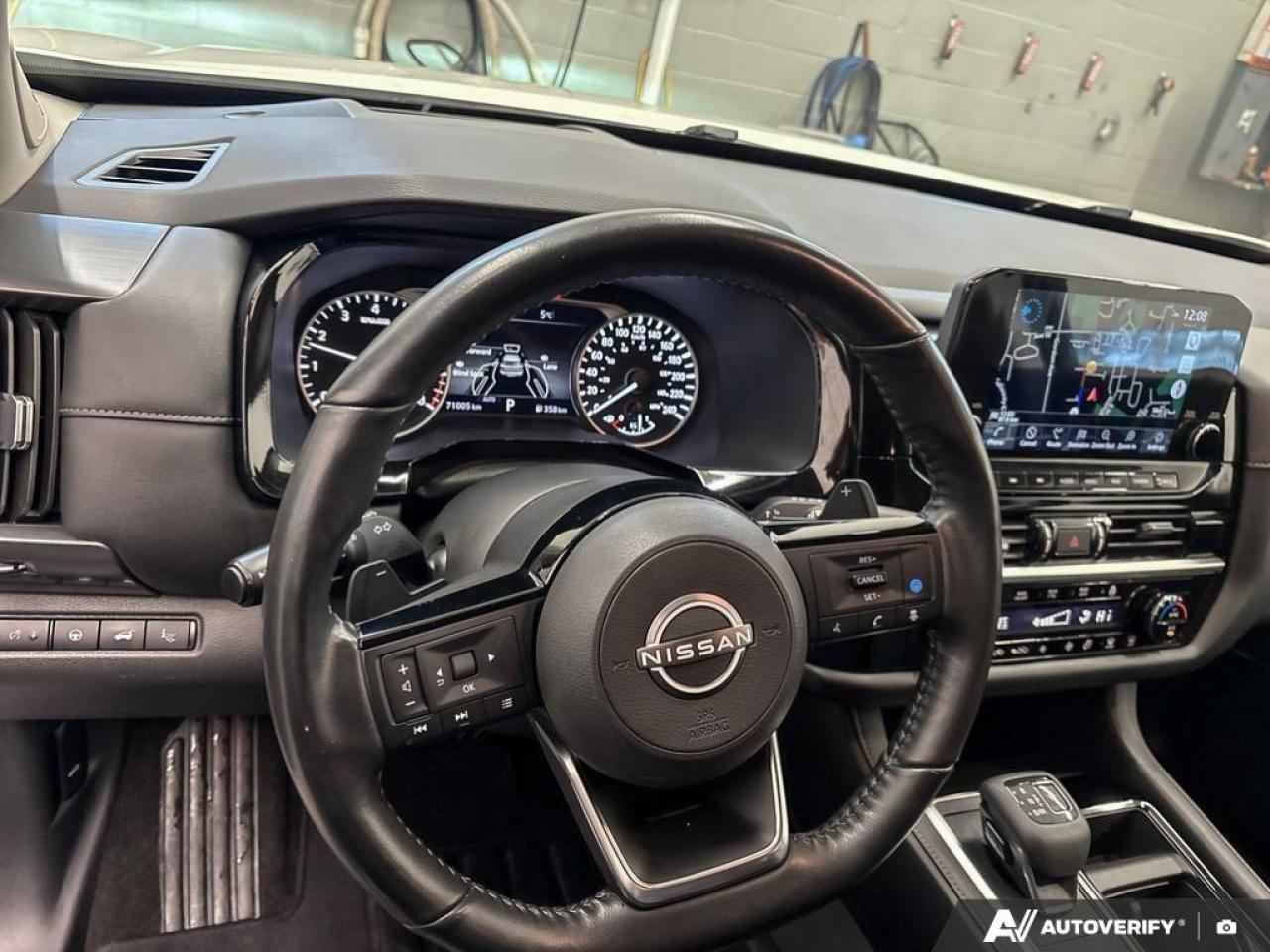 2023 Nissan Pathfinder SL 4dr 4x4 Photo