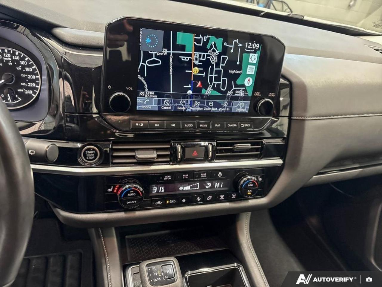 2023 Nissan Pathfinder SL 4dr 4x4 Photo