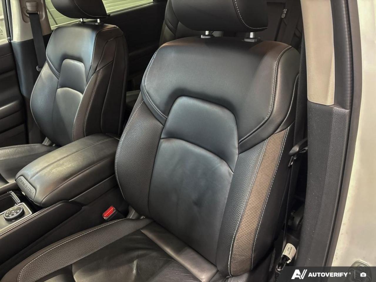 2023 Nissan Pathfinder SL 4dr 4x4 Photo