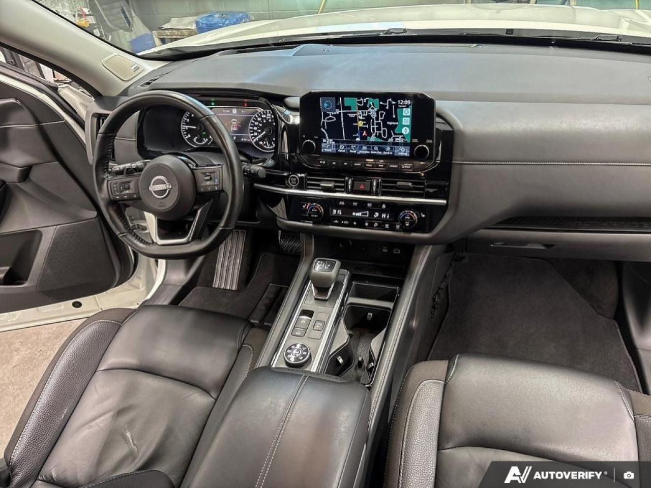 2023 Nissan Pathfinder SL 4dr 4x4 Photo
