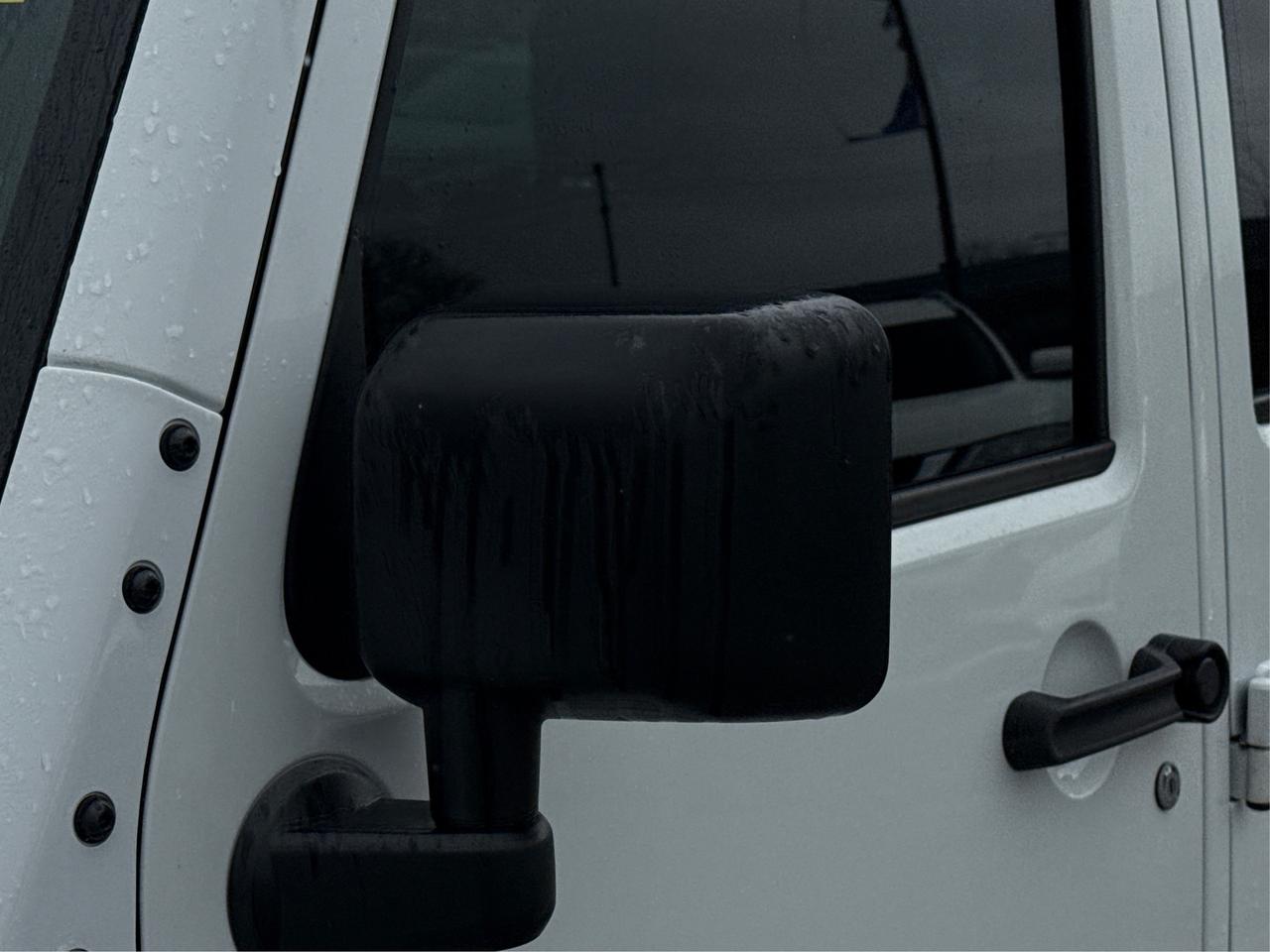 2018 Jeep Wrangler JK Unlimited NAV LOADED 2 TOPS CLEAN WE FINANCE ALL CREDIT! Photo