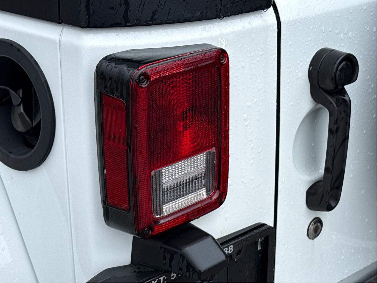 2018 Jeep Wrangler JK Unlimited NAV LOADED 2 TOPS CLEAN WE FINANCE ALL CREDIT! Photo