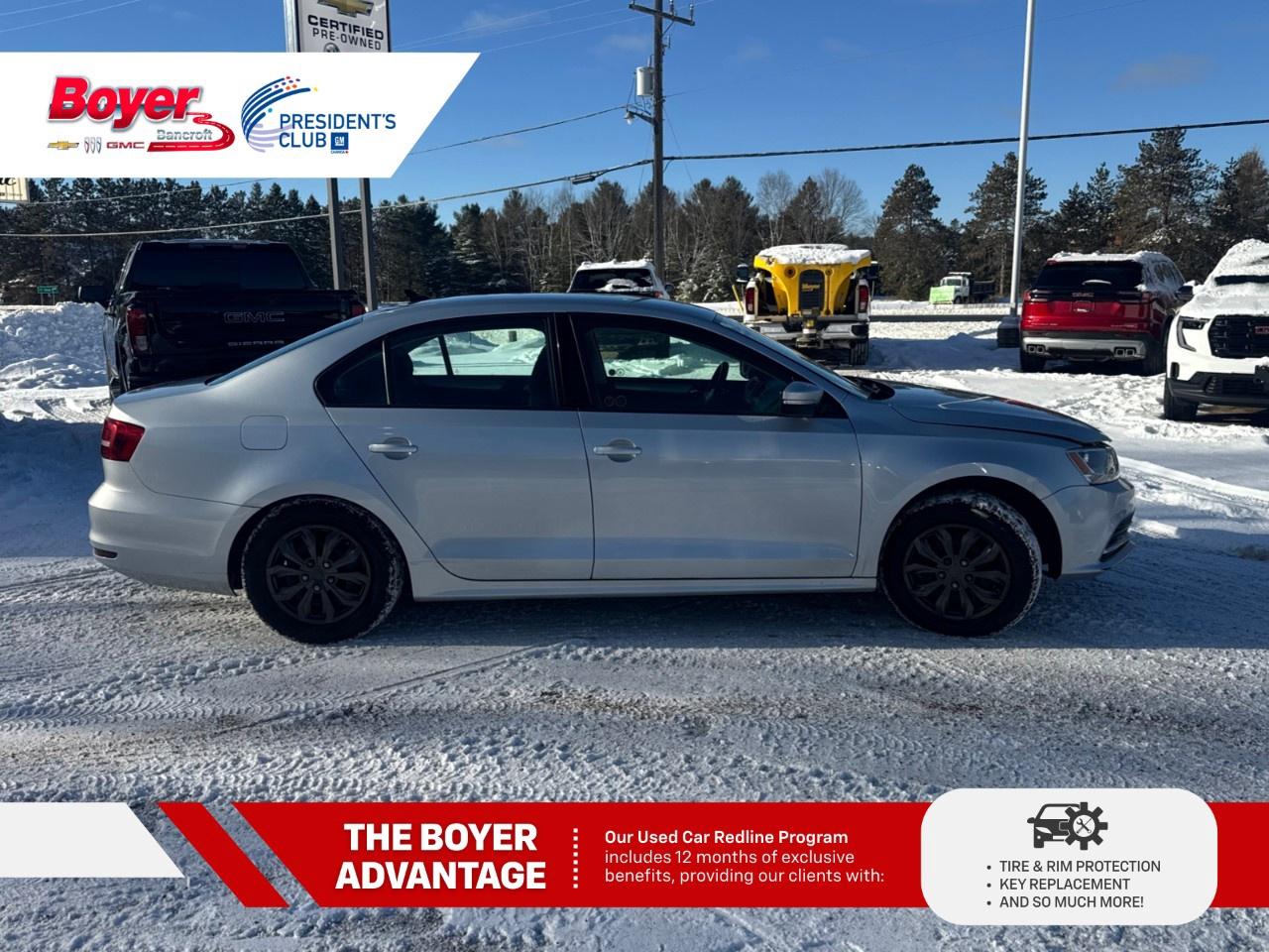 2015 Volkswagen Jetta Sedan 4dr 2.0L Auto Trendline Photo3