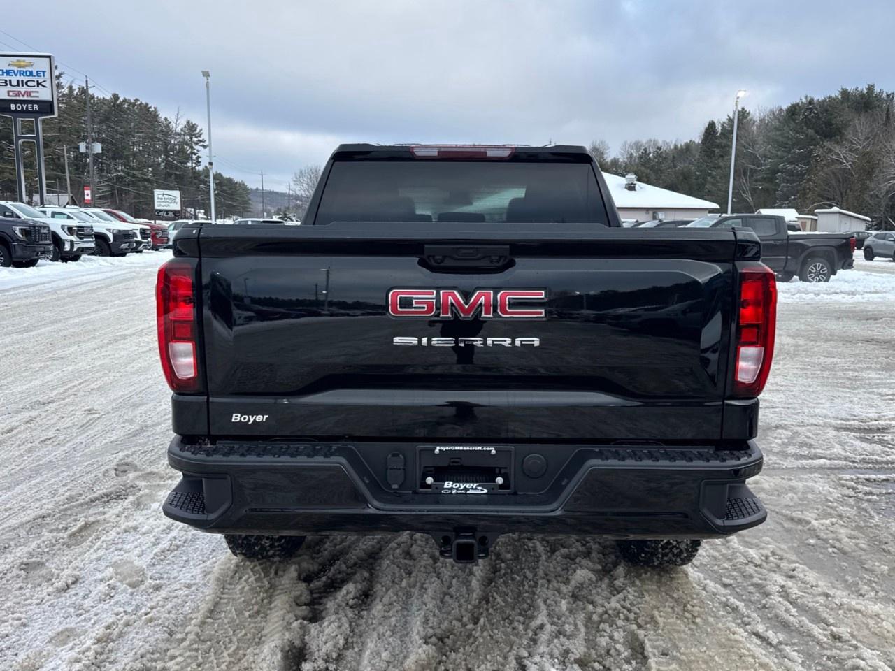 2026 GMC Sierra 1500 Crew Cab Short Box 4-Wheel Drive Pro Photo