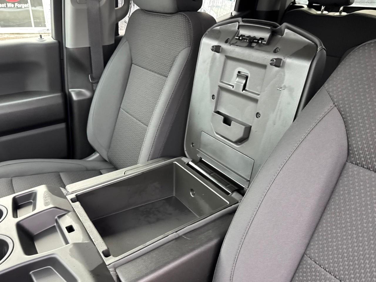 2026 GMC Sierra 1500 Crew Cab Short Box 4-Wheel Drive Pro Photo