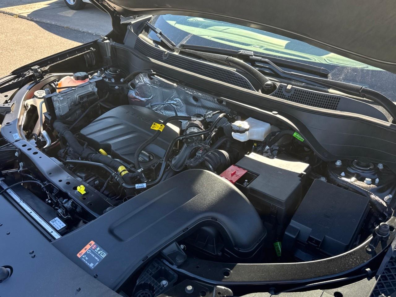 2025 Chevrolet Trax FWD 4dr 2RS Photo