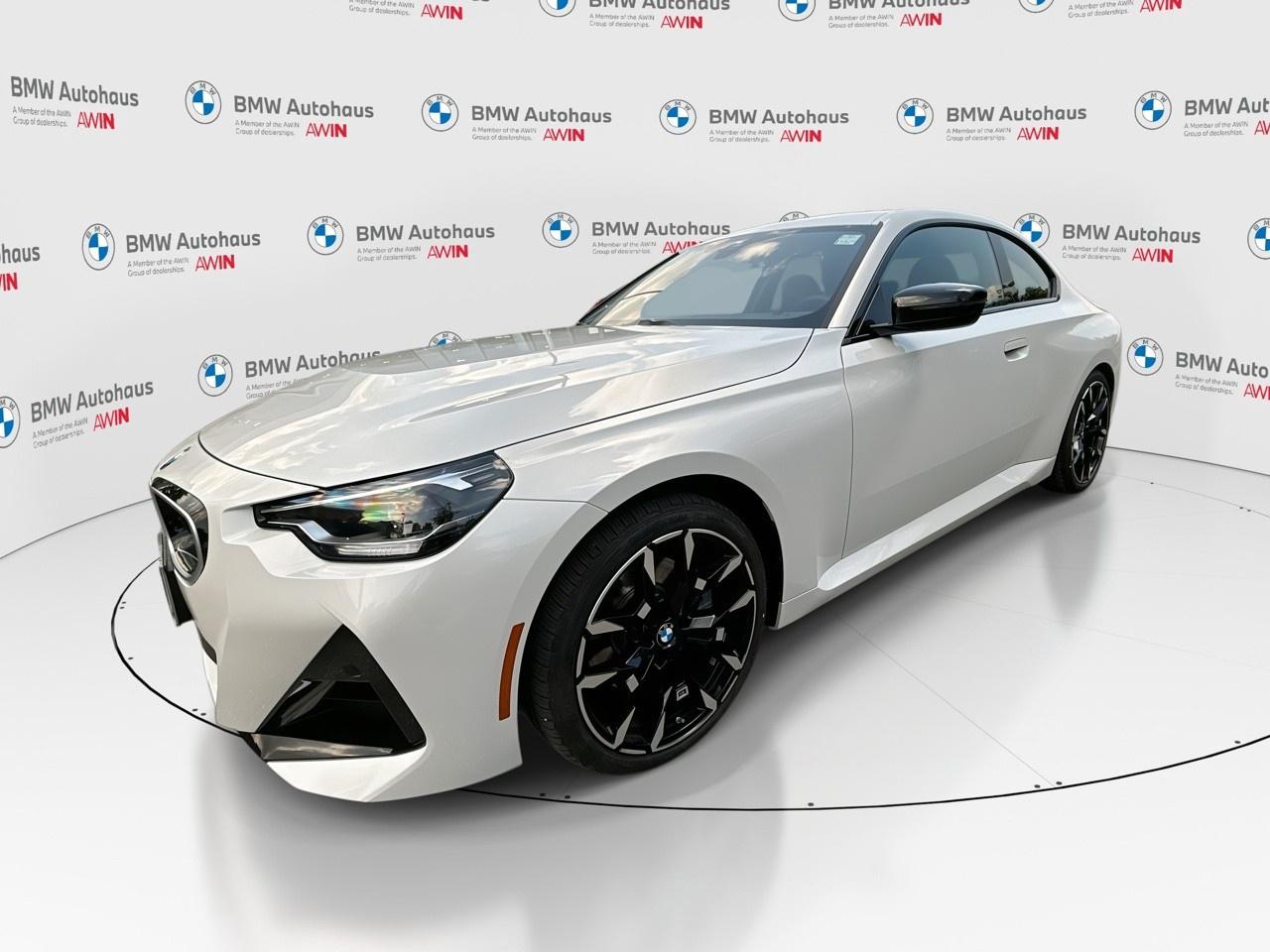 2025 BMW 2 Series 230i xDrive Coupe Photo