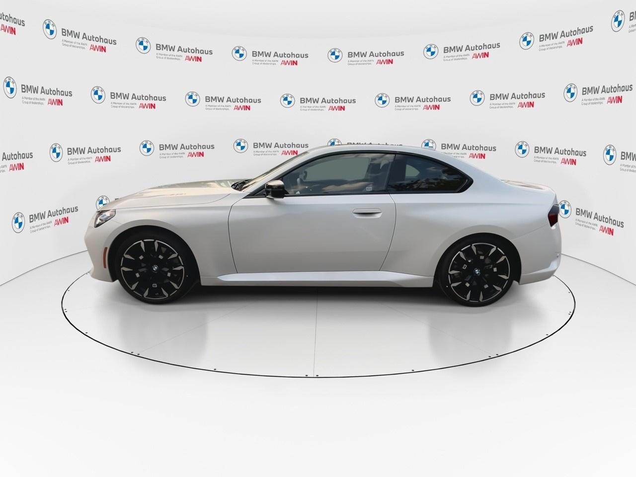 2025 BMW 2 Series 230i xDrive Coupe Photo