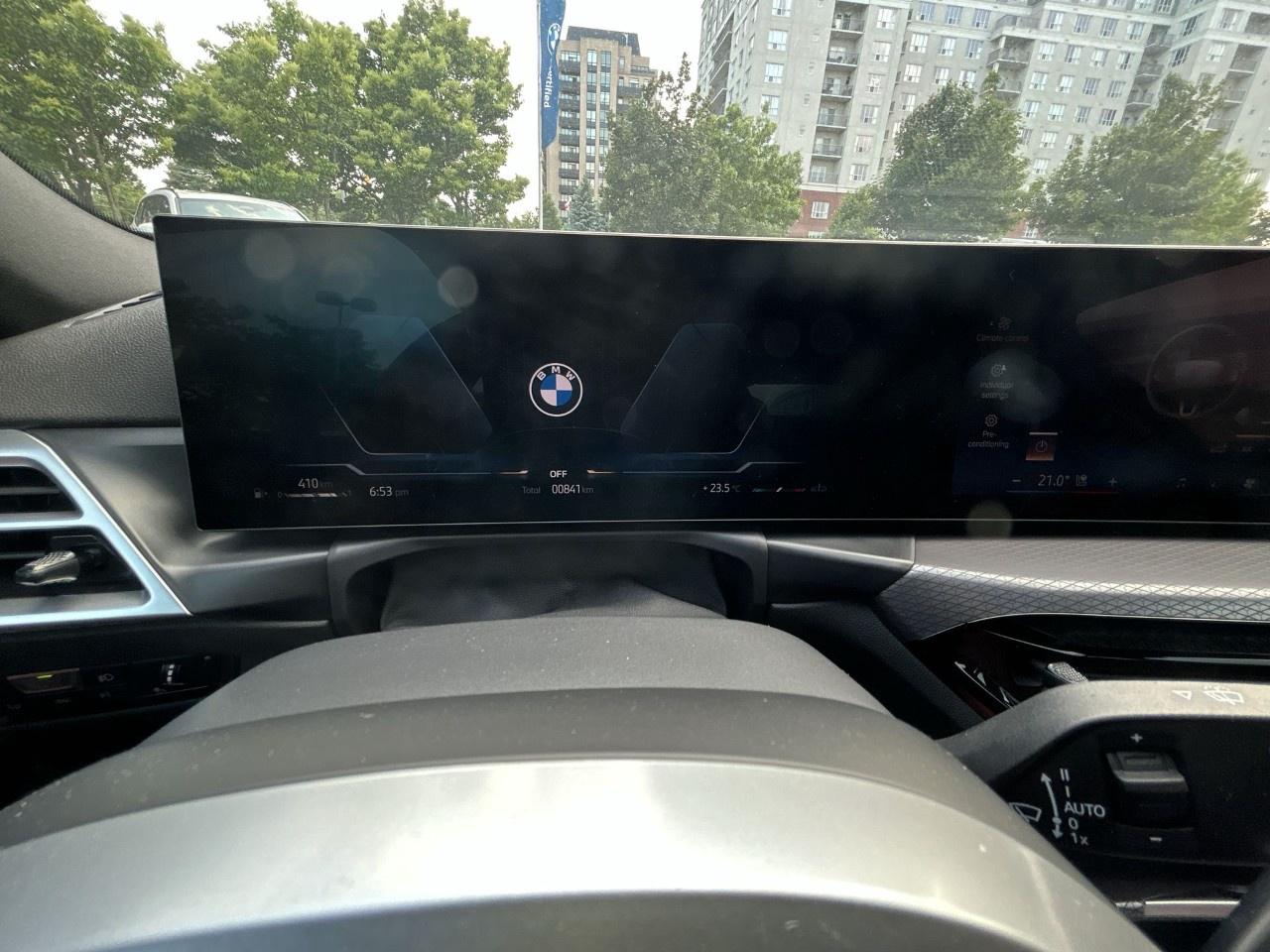 2025 BMW 2 Series 230i xDrive Coupe Photo