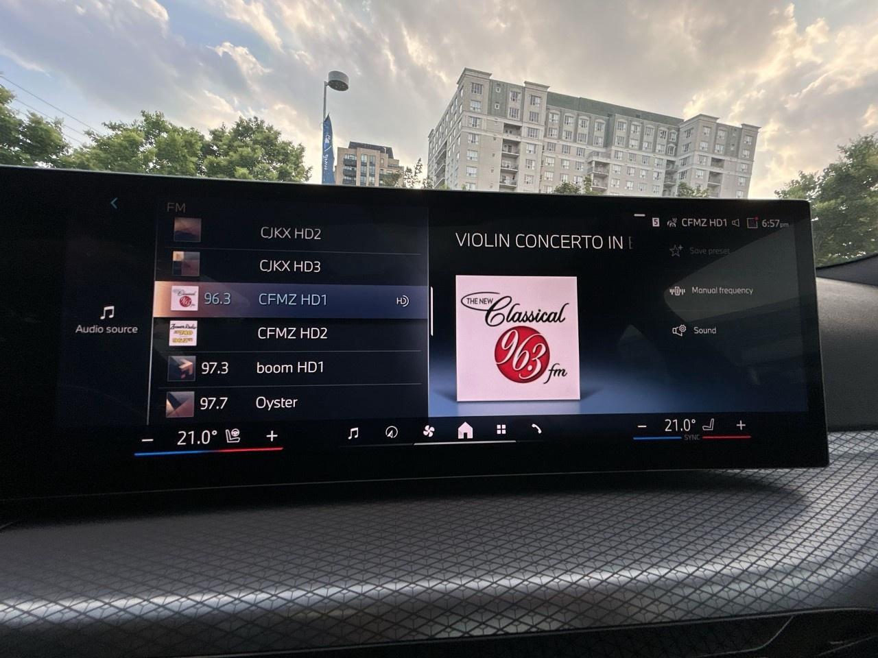 2025 BMW 2 Series 230i xDrive Coupe Photo